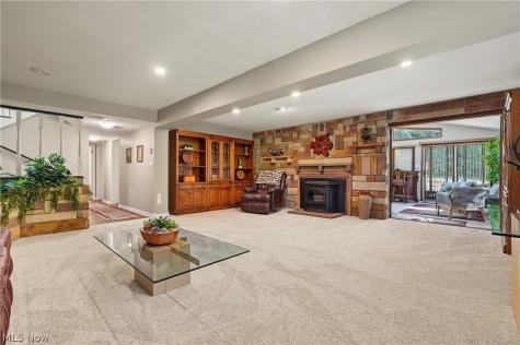 4824 Rolling View Drive Akron OH 44333