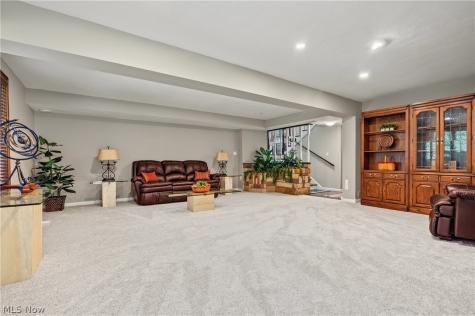 4824 Rolling View Drive Akron OH 44333