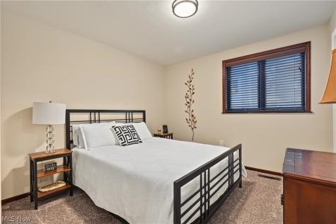 4824 Rolling View Drive Akron OH 44333