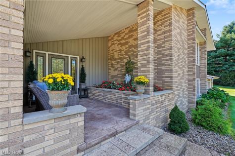 4824 Rolling View Drive Akron OH 44333