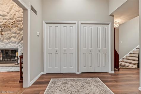 4824 Rolling View Drive Akron OH 44333