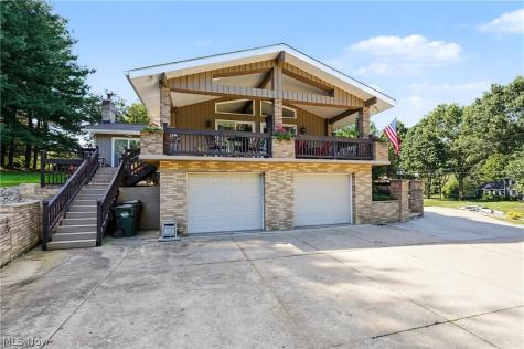 4824 Rolling View Drive Akron OH 44333
