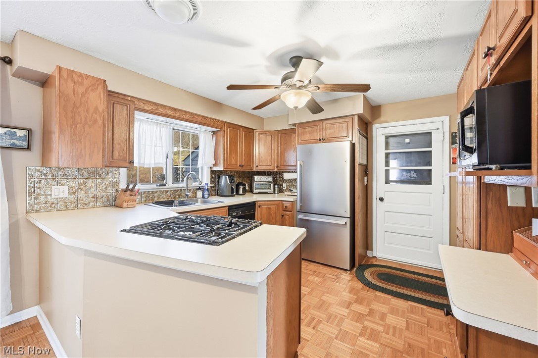 306 Park Avenue Lowellville OH 44436