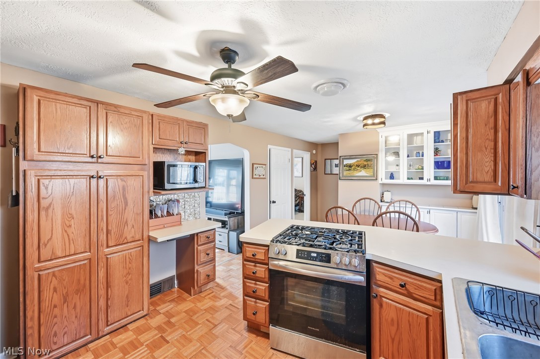 306 Park Avenue Lowellville OH 44436