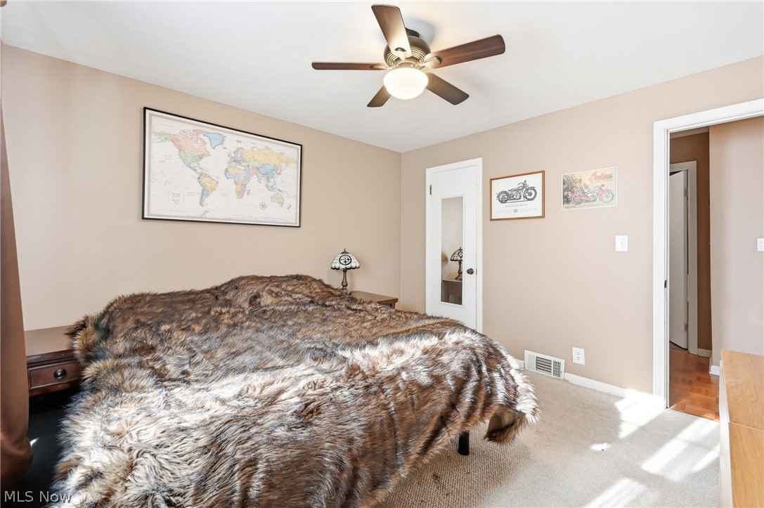 306 Park Avenue Lowellville OH 44436