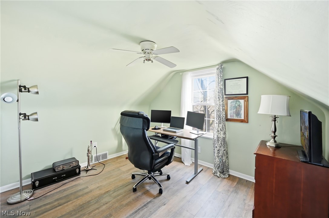 306 Park Avenue Lowellville OH 44436