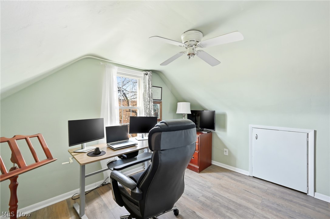 306 Park Avenue Lowellville OH 44436