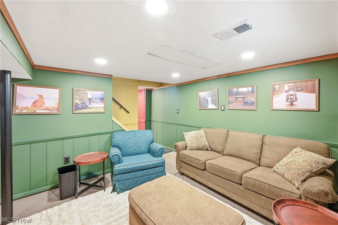 306 Park Avenue Lowellville OH 44436