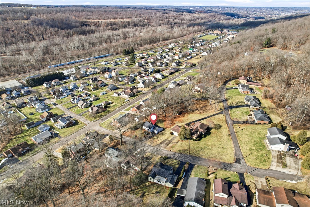 306 Park Avenue Lowellville OH 44436