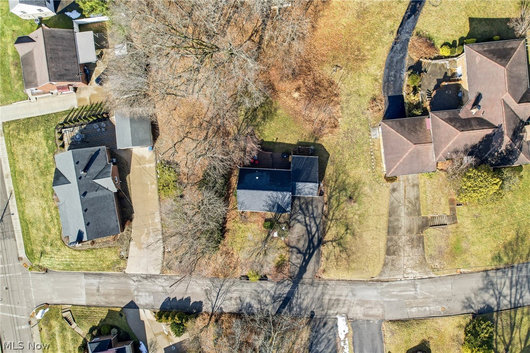 306 Park Avenue Lowellville OH 44436