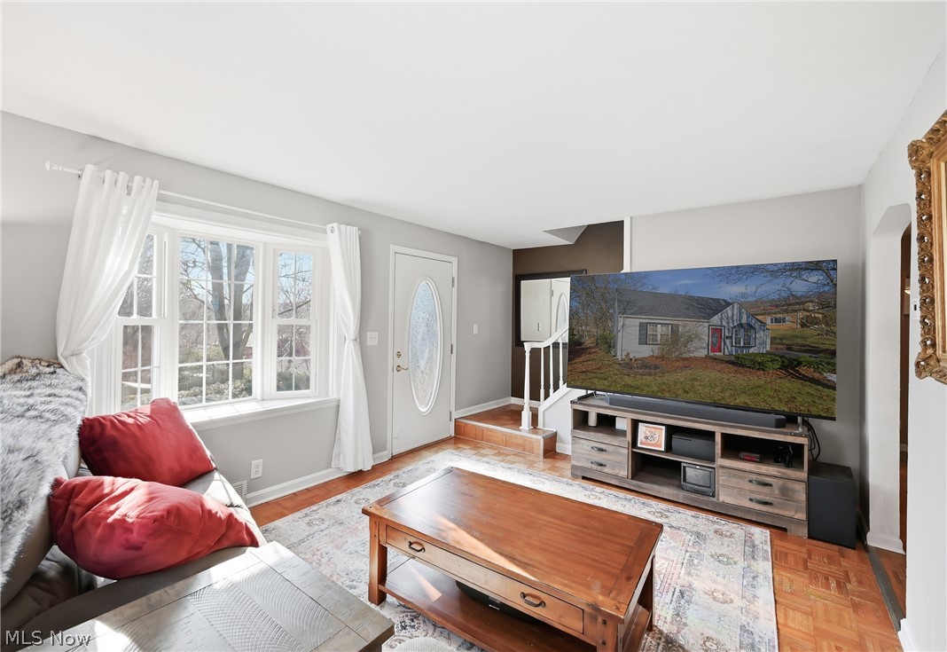 306 Park Avenue Lowellville OH 44436
