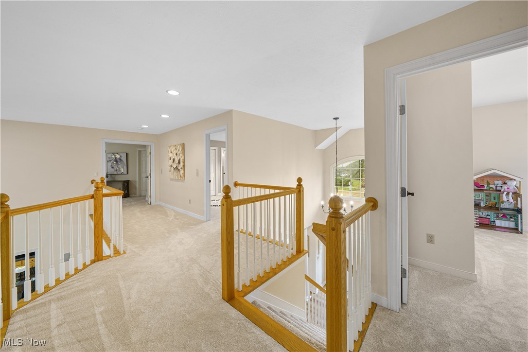 915 Cimarron Oval Aurora OH 44202