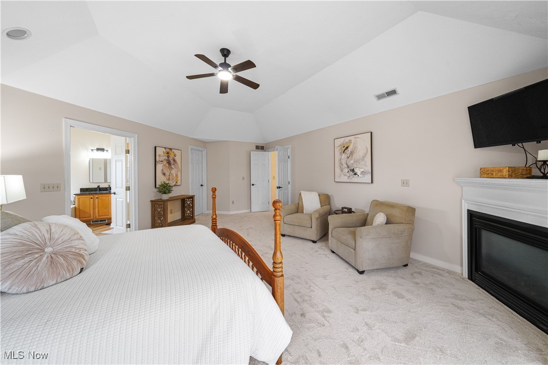 915 Cimarron Oval Aurora OH 44202