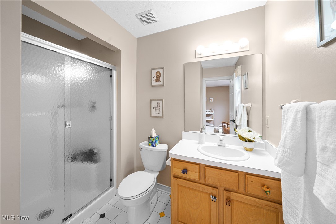 915 Cimarron Oval Aurora OH 44202