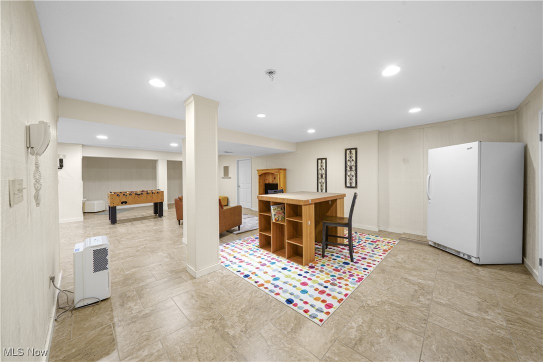 915 Cimarron Oval Aurora OH 44202