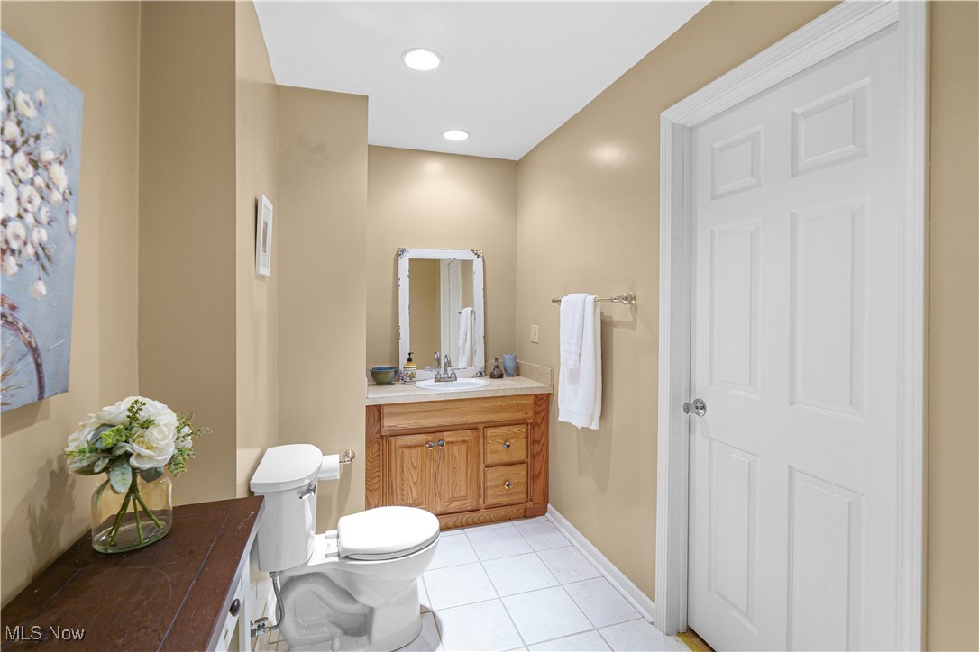 915 Cimarron Oval Aurora OH 44202