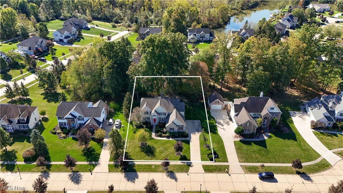 915 Cimarron Oval Aurora OH 44202