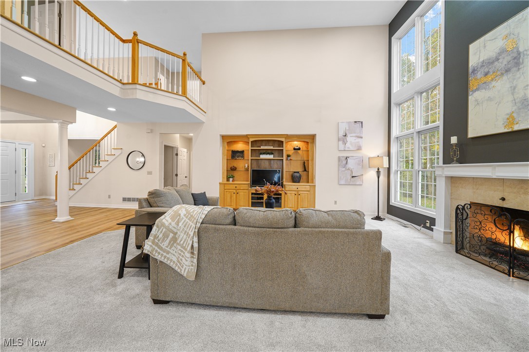 915 Cimarron Oval Aurora OH 44202