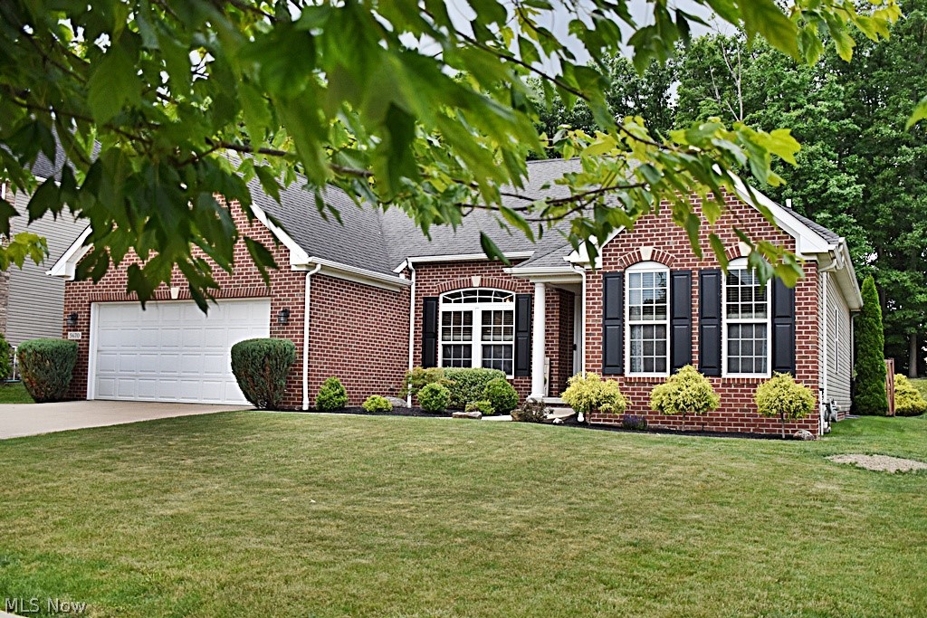 5670 W Longridge Drive Seven Hills OH 44131