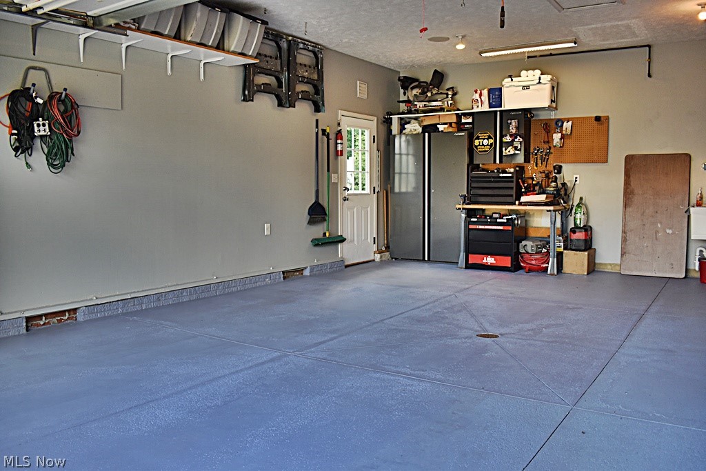 5670 W Longridge Drive Seven Hills OH 44131