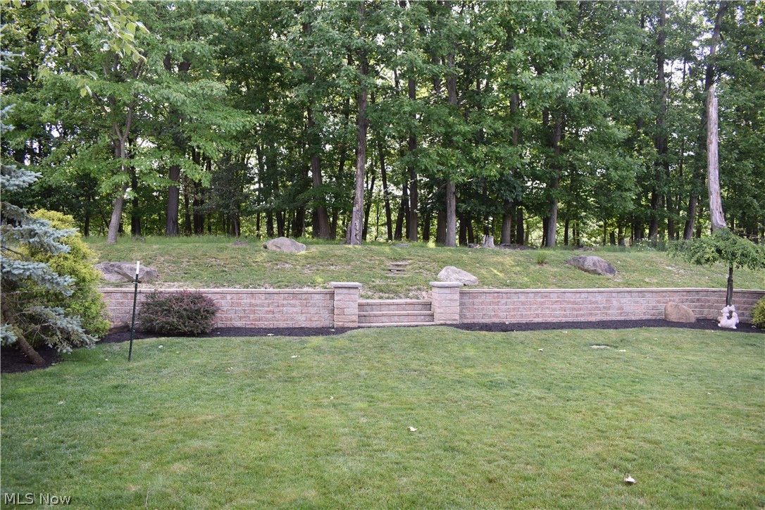 5670 W Longridge Drive Seven Hills OH 44131