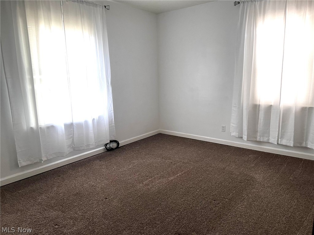 1798 Maplewood Warren OH 44483