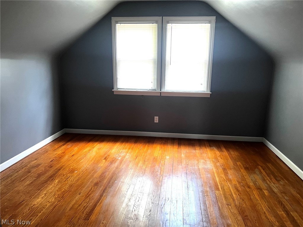 1798 Maplewood Warren OH 44483