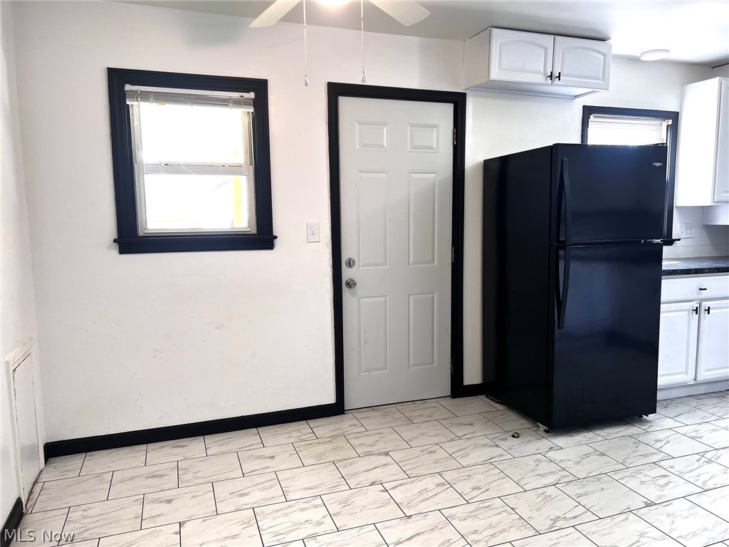 1798 Maplewood Warren OH 44483