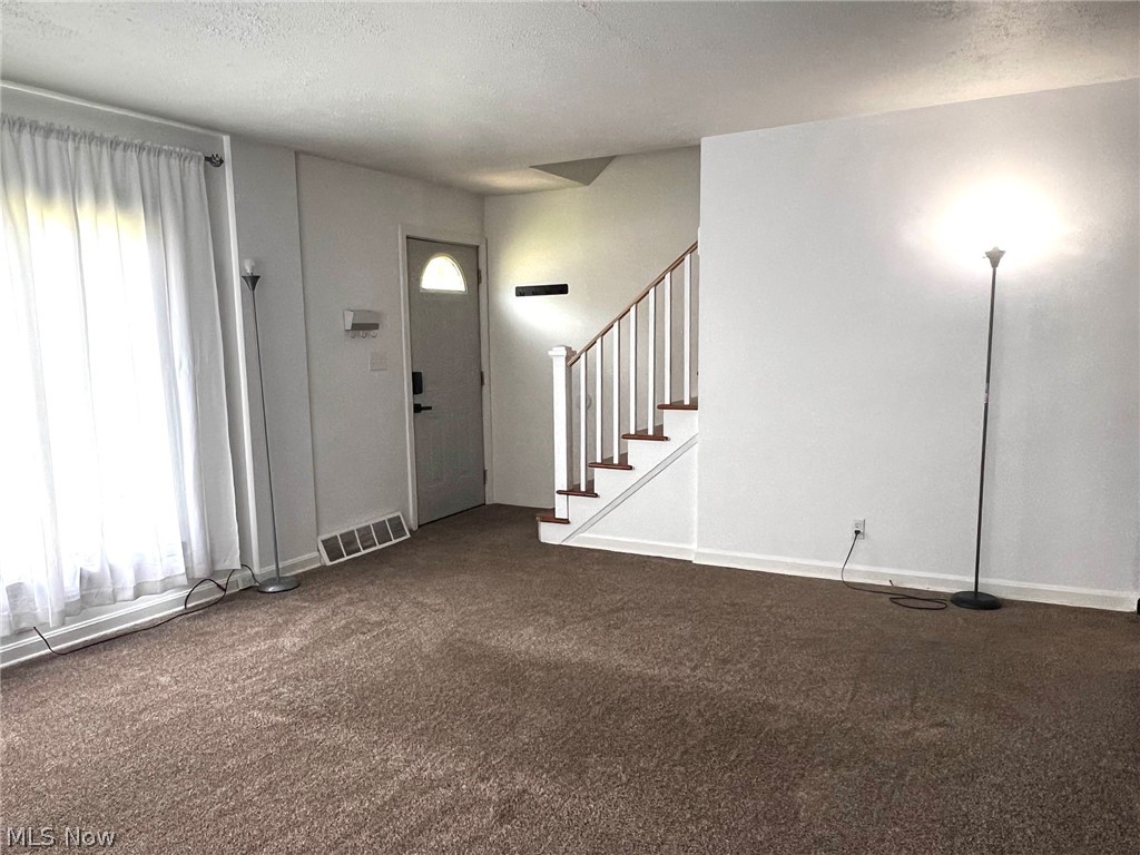 1798 Maplewood Warren OH 44483