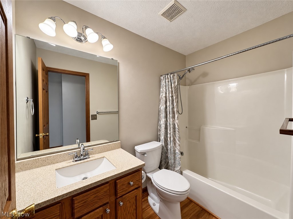 5865 W Breezeway Drive North Ridgeville OH 44039