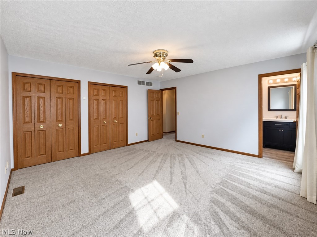 5865 W Breezeway Drive North Ridgeville OH 44039