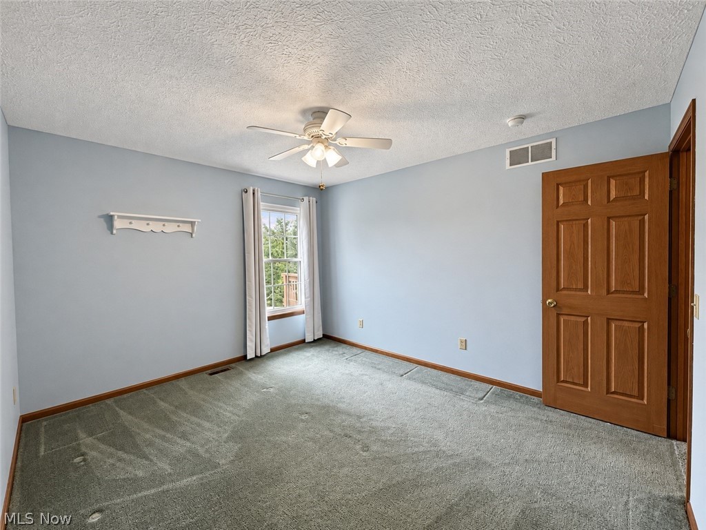 5865 W Breezeway Drive North Ridgeville OH 44039