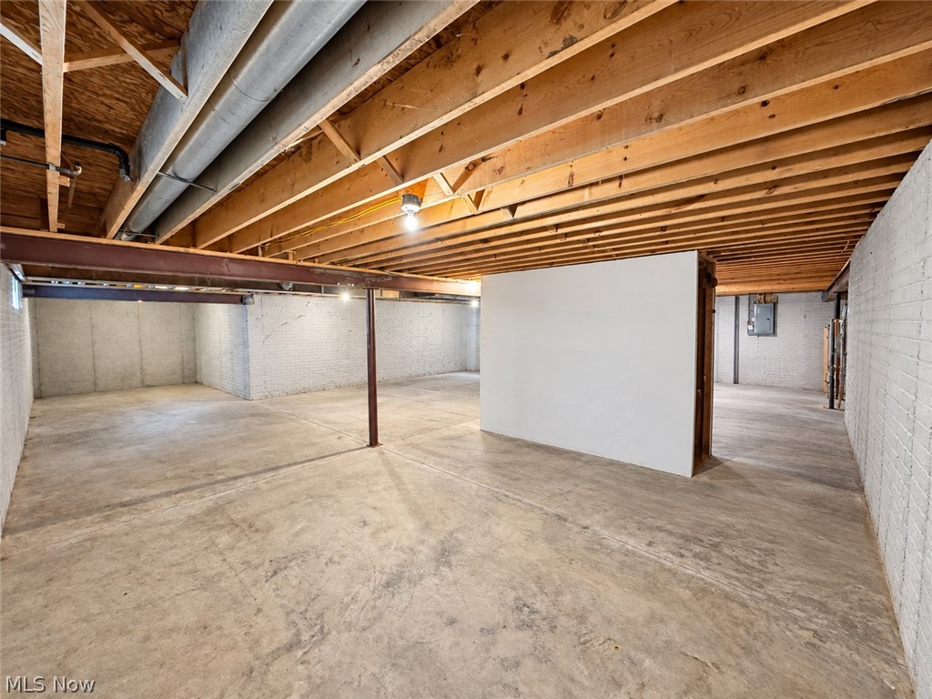5865 W Breezeway Drive North Ridgeville OH 44039