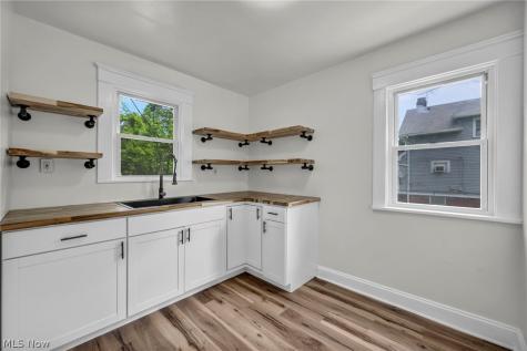 13605 Argus Avenue Cleveland OH 44110