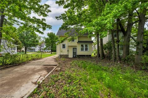 13605 Argus Avenue Cleveland OH 44110