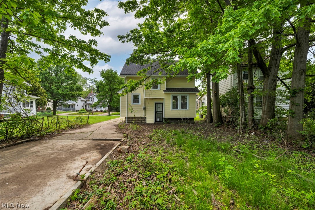 13605 Argus Avenue Cleveland OH 44110