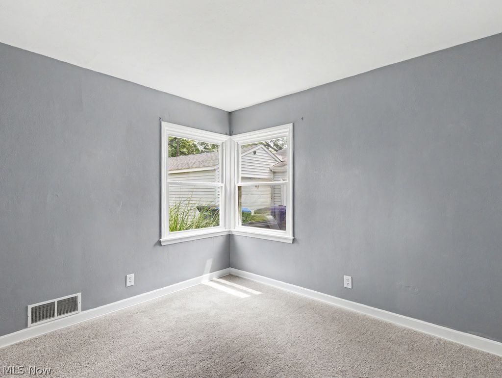 2069 Bailey Road Cuyahoga Falls OH 44221