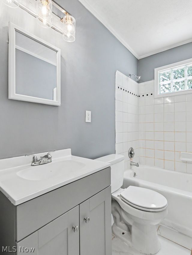 2069 Bailey Road Cuyahoga Falls OH 44221