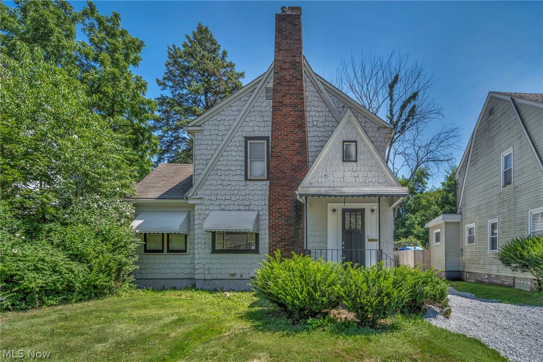 881 Valdes Avenue Akron OH 44320