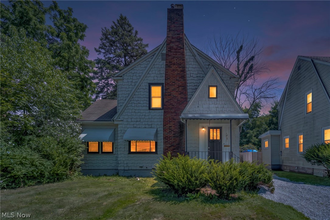 881 Valdes Avenue Akron OH 44320