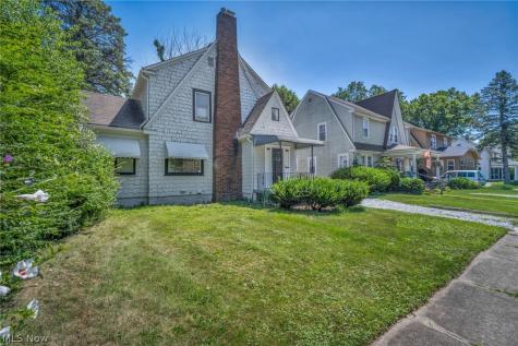 881 Valdes Avenue Akron OH 44320