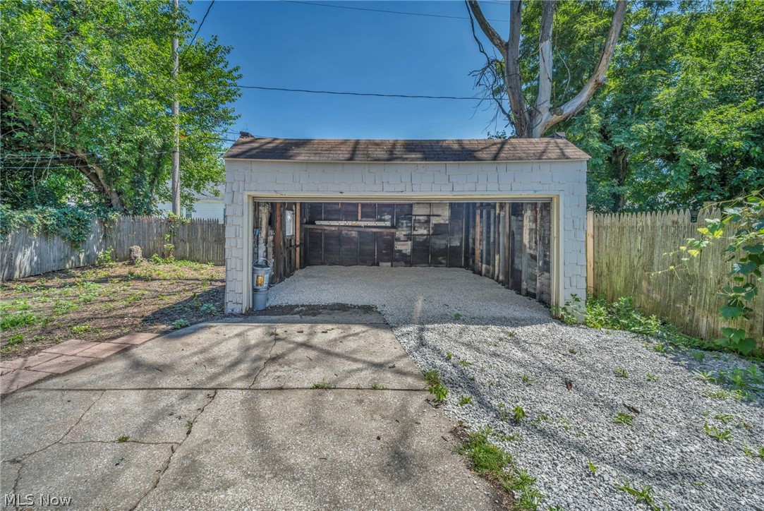 881 Valdes Avenue Akron OH 44320