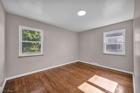 5259 E 135th Street Garfield Heights OH 44125