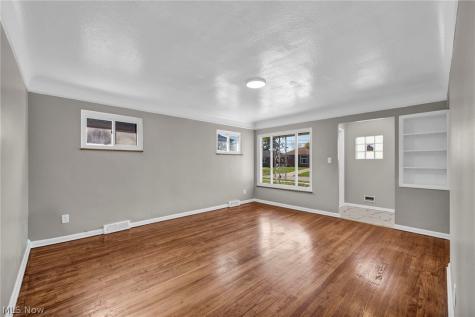 5259 E 135th Street Garfield Heights OH 44125
