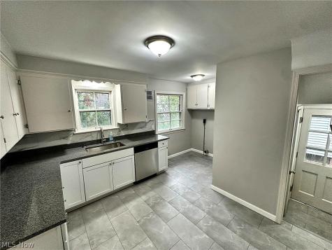 3674 Monticello Boulevard Cleveland Heights OH 44121