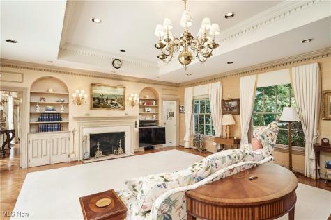 48 S Wheaton Road Akron OH 44313