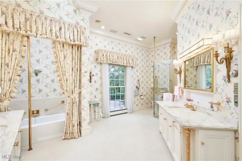 48 S Wheaton Road Akron OH 44313