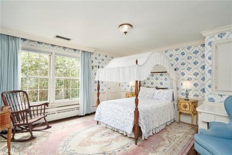 48 S Wheaton Road Akron OH 44313