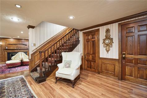 48 S Wheaton Road Akron OH 44313