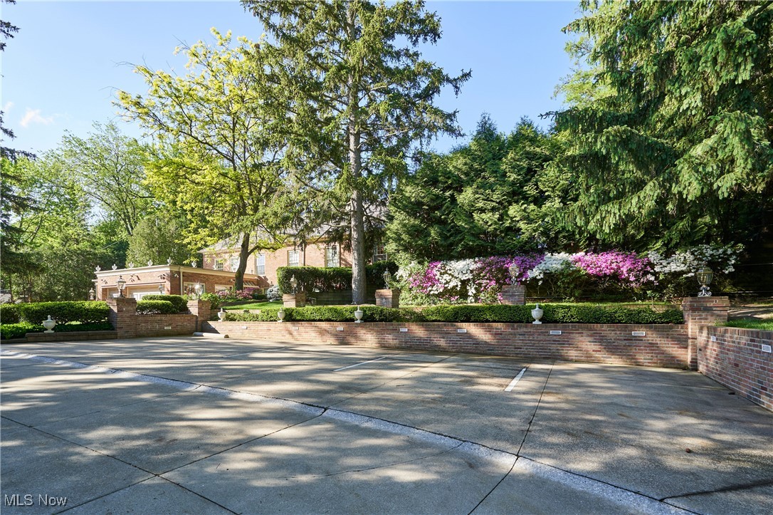 48 S Wheaton Road Akron OH 44313